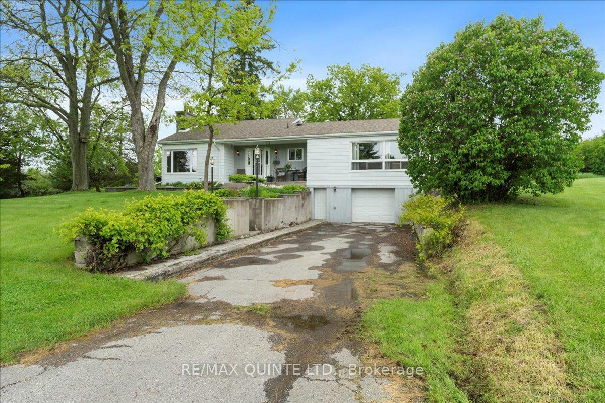 Photo de la propriété:  404 Bridge Street W  ON K8N 4Z2 