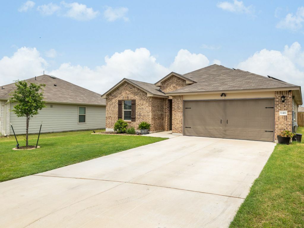 Property Photo: 146 Hammond Court TX 76537