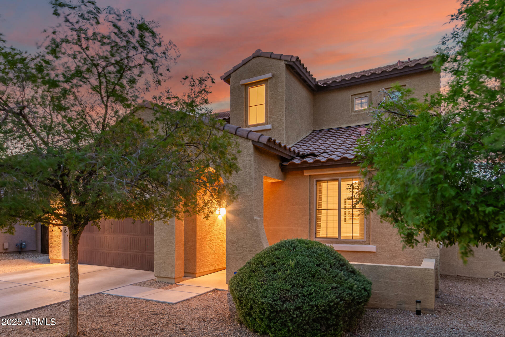 Property Photo: 2324 W Melody Drive AZ 85041