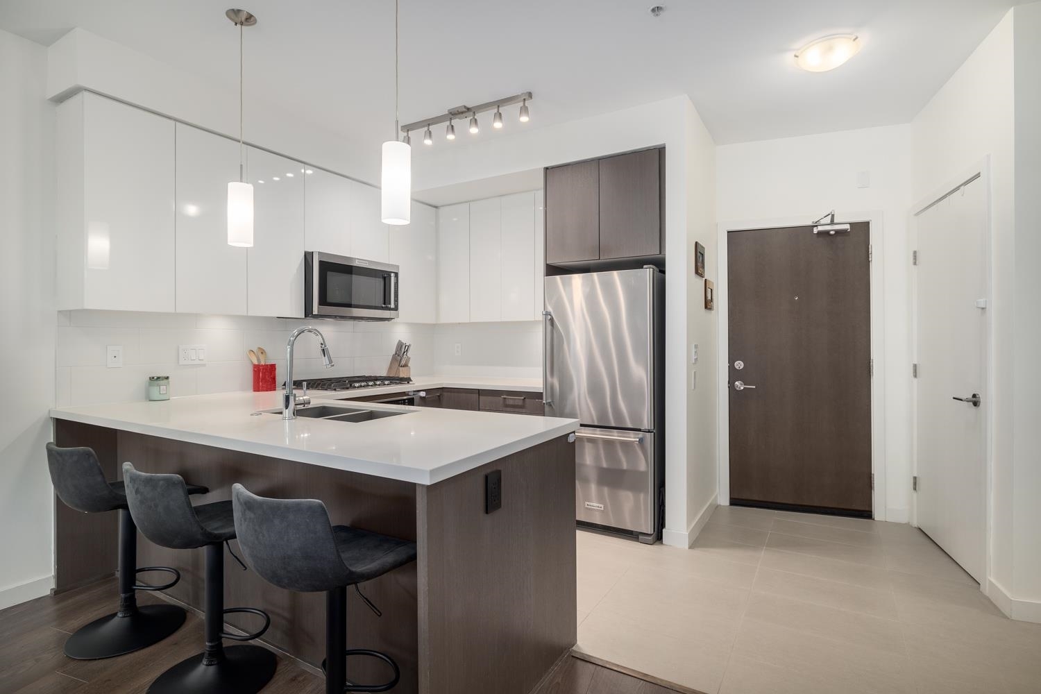 Property Photo: 22 E Royal Avenue 217 BC V3L 0H1