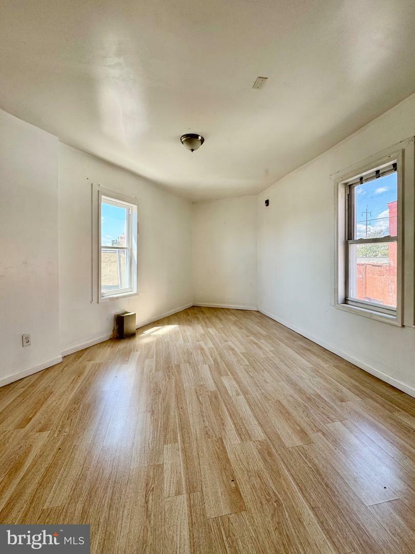 Property Photo: 240 W Glenwood Avenue 42 PA 19140