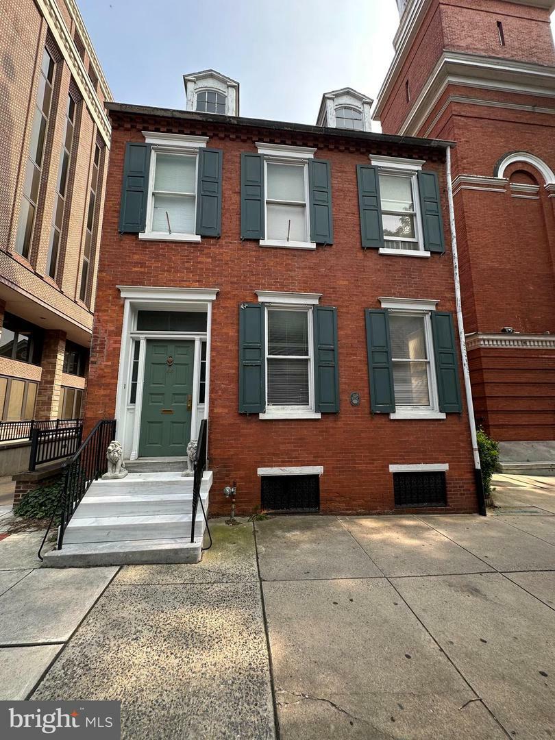 Property Photo:  44 E Orange Street  PA 17602 
