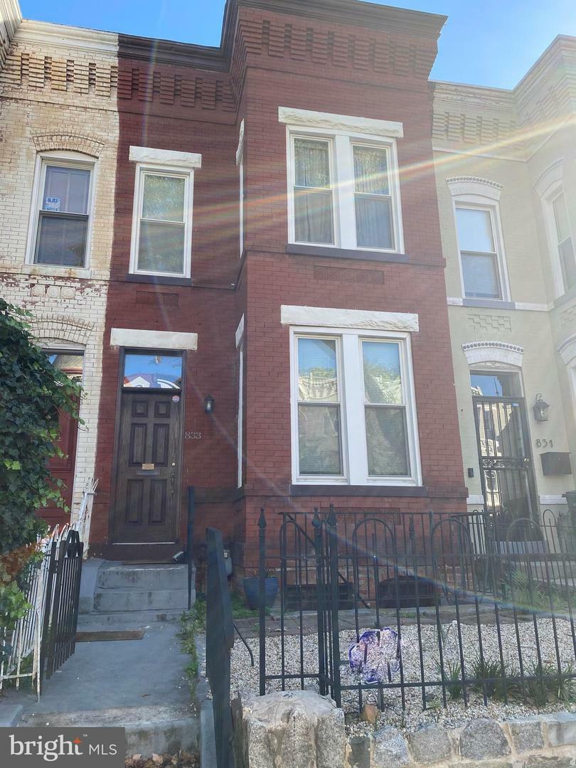 Property Photo:  833 11th Street NE  DC 20002 