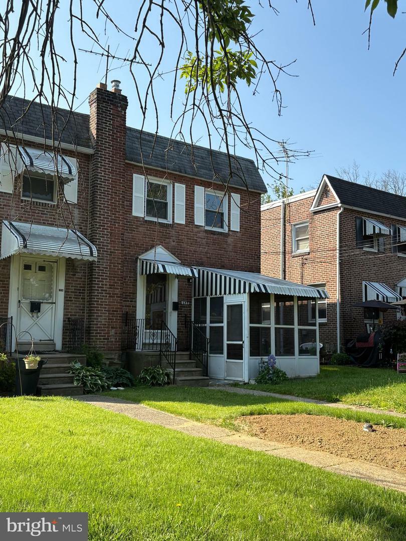 Property Photo:  649 Poplar Street  PA 19079 