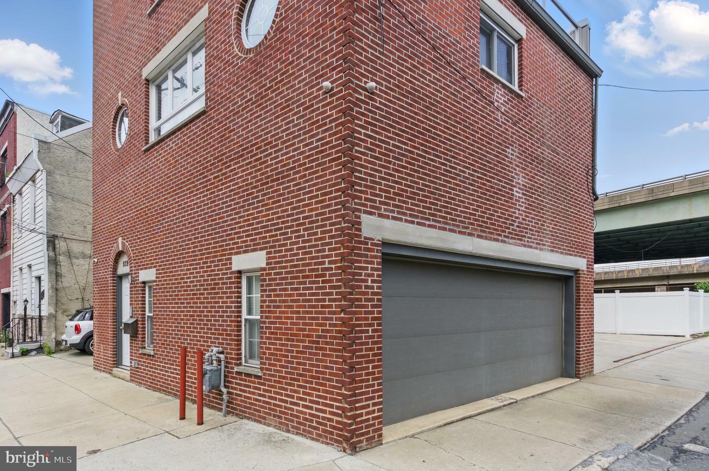 Property Photo: 939 New Market Street PA 19123