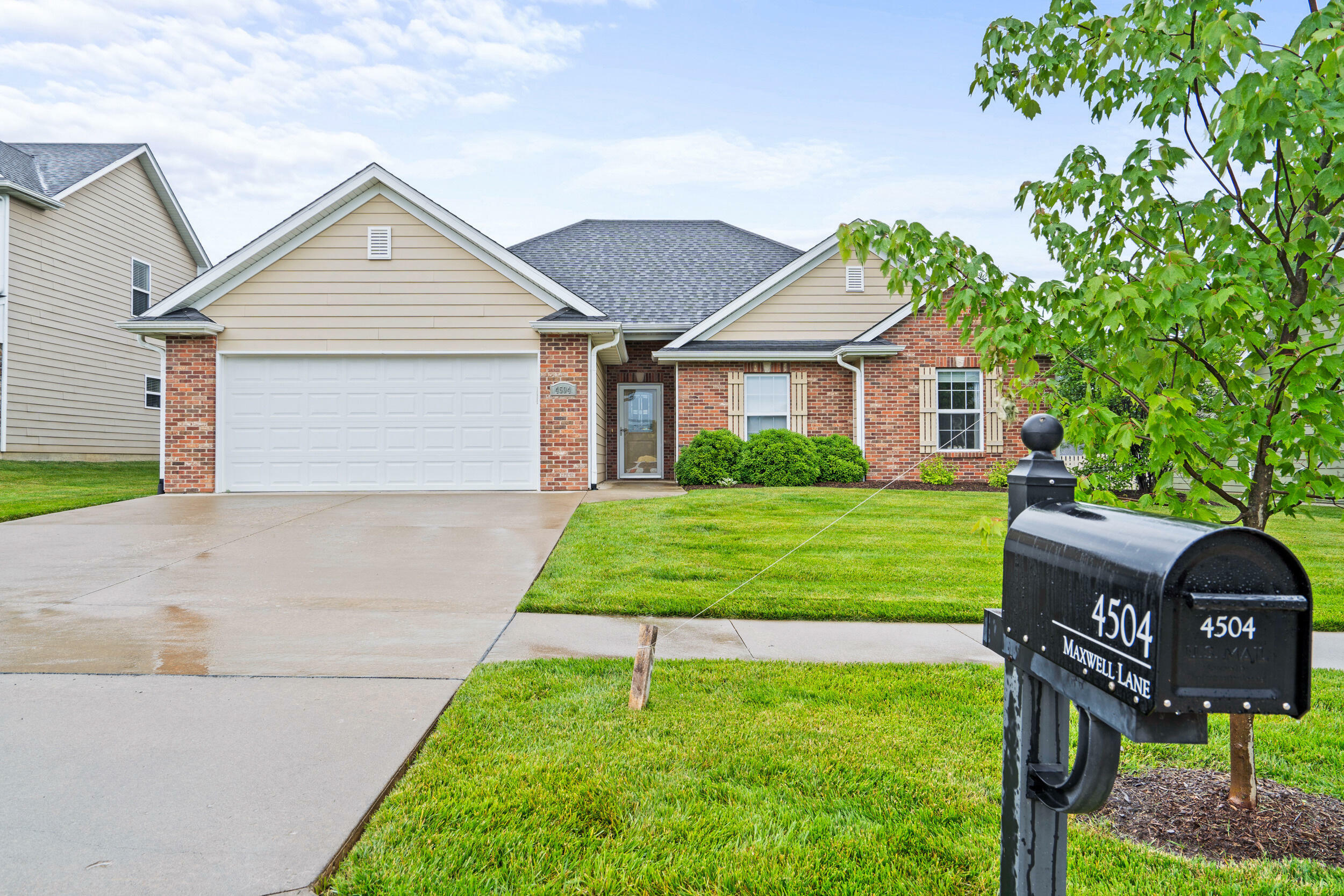 Property Photo: 4504 Maxwell Ln MO 65203