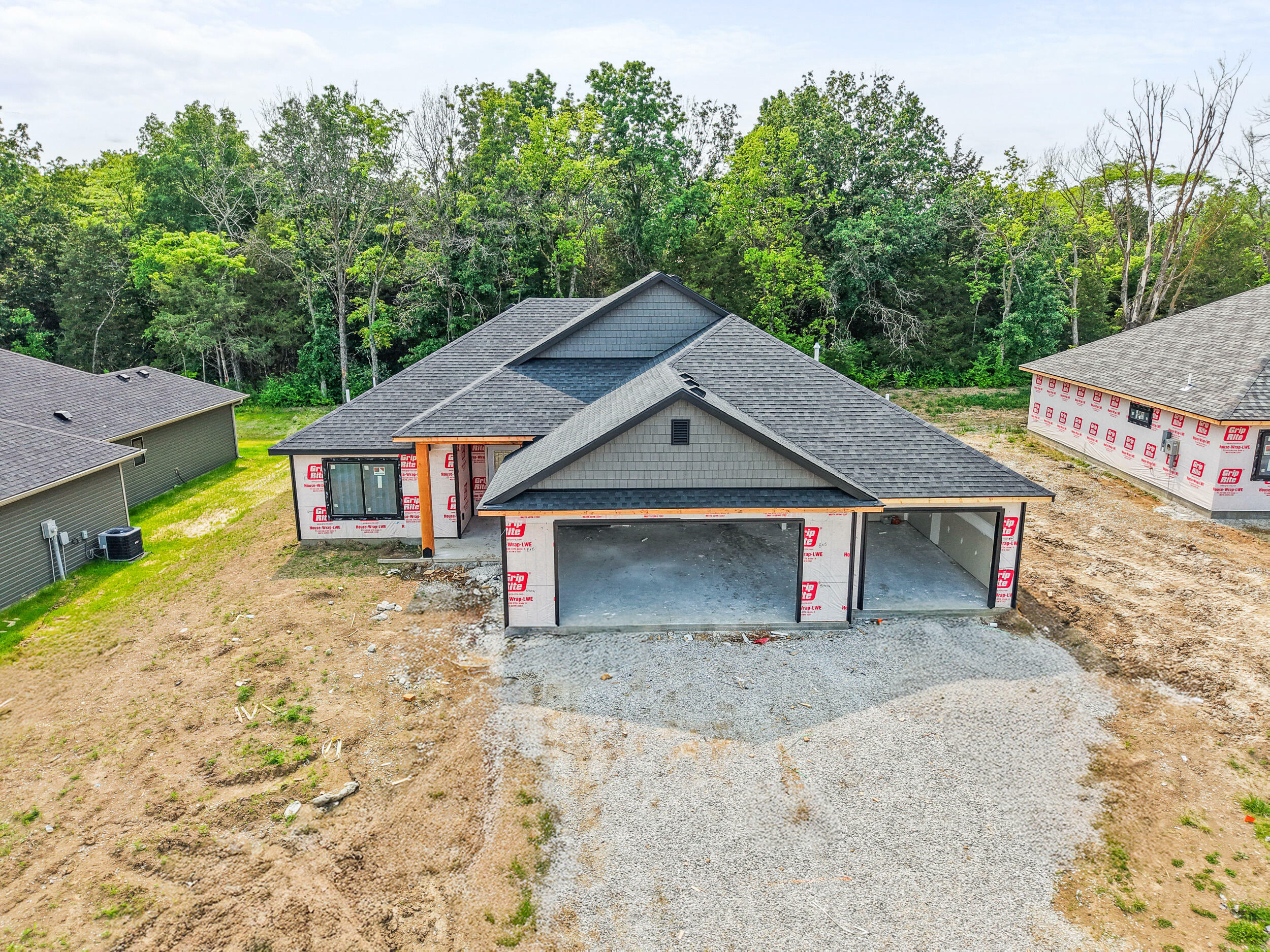 5805 Harvest Leaf Dr  Columbia MO 65202 photo