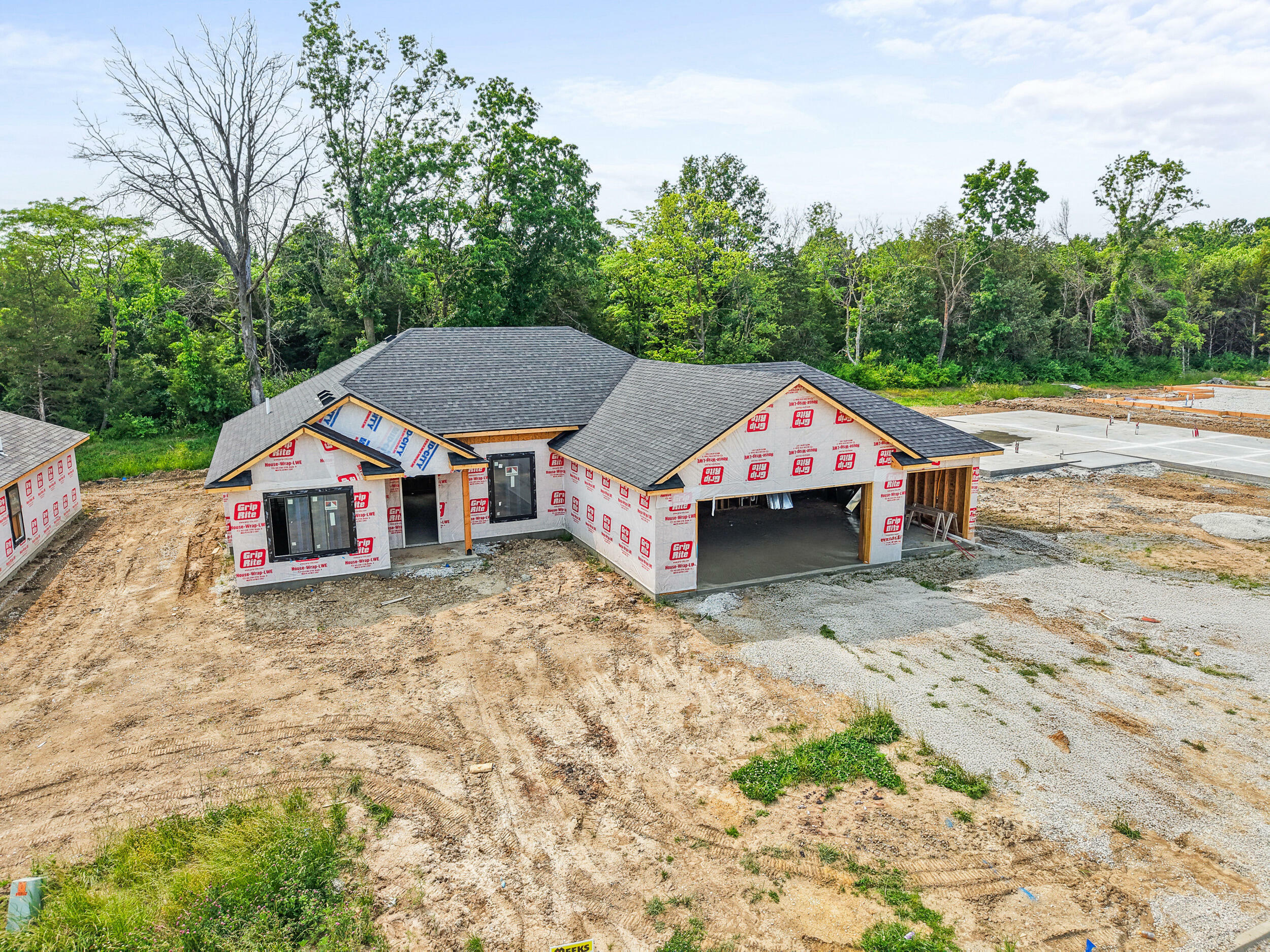 Property Photo: 5813 Harvest Leaf Dr MO 65202