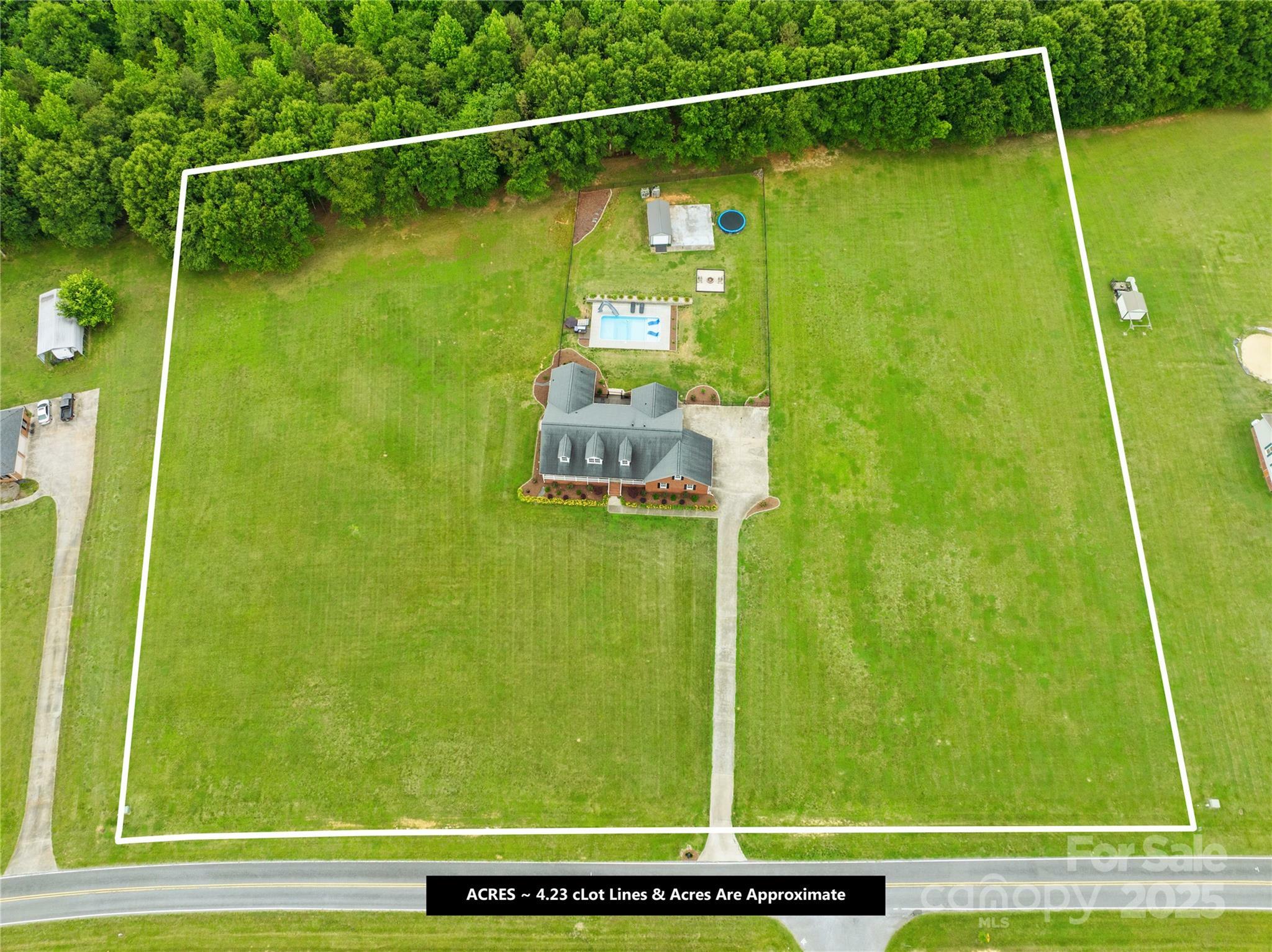Property Photo: 106 Laren Road NC 28152