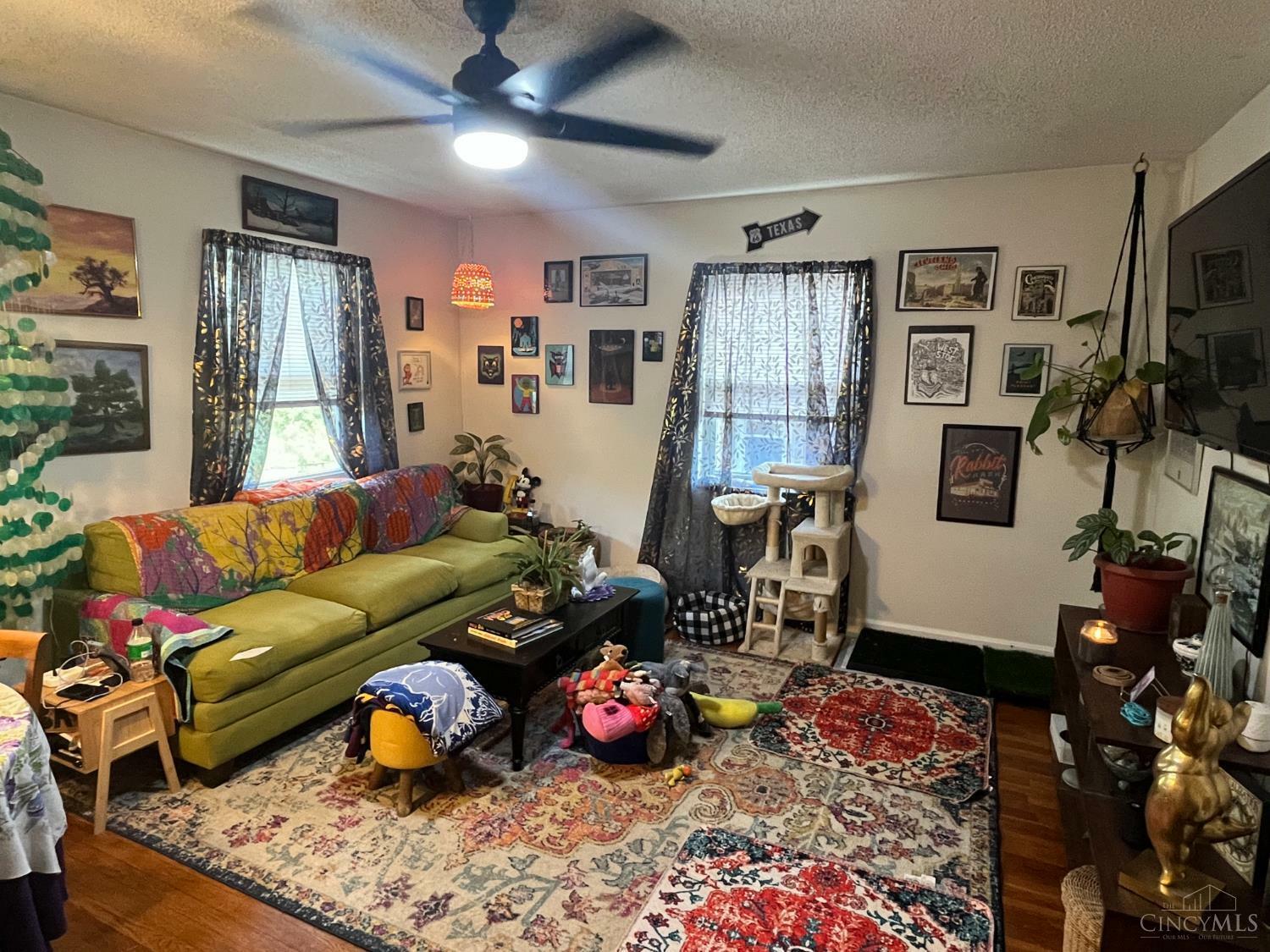 Property Photo: 2909 Cavanaugh Avenue OH 45211
