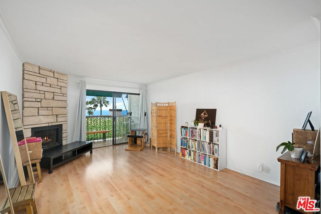Property Photo: 26664 Seagull Way CA 90265