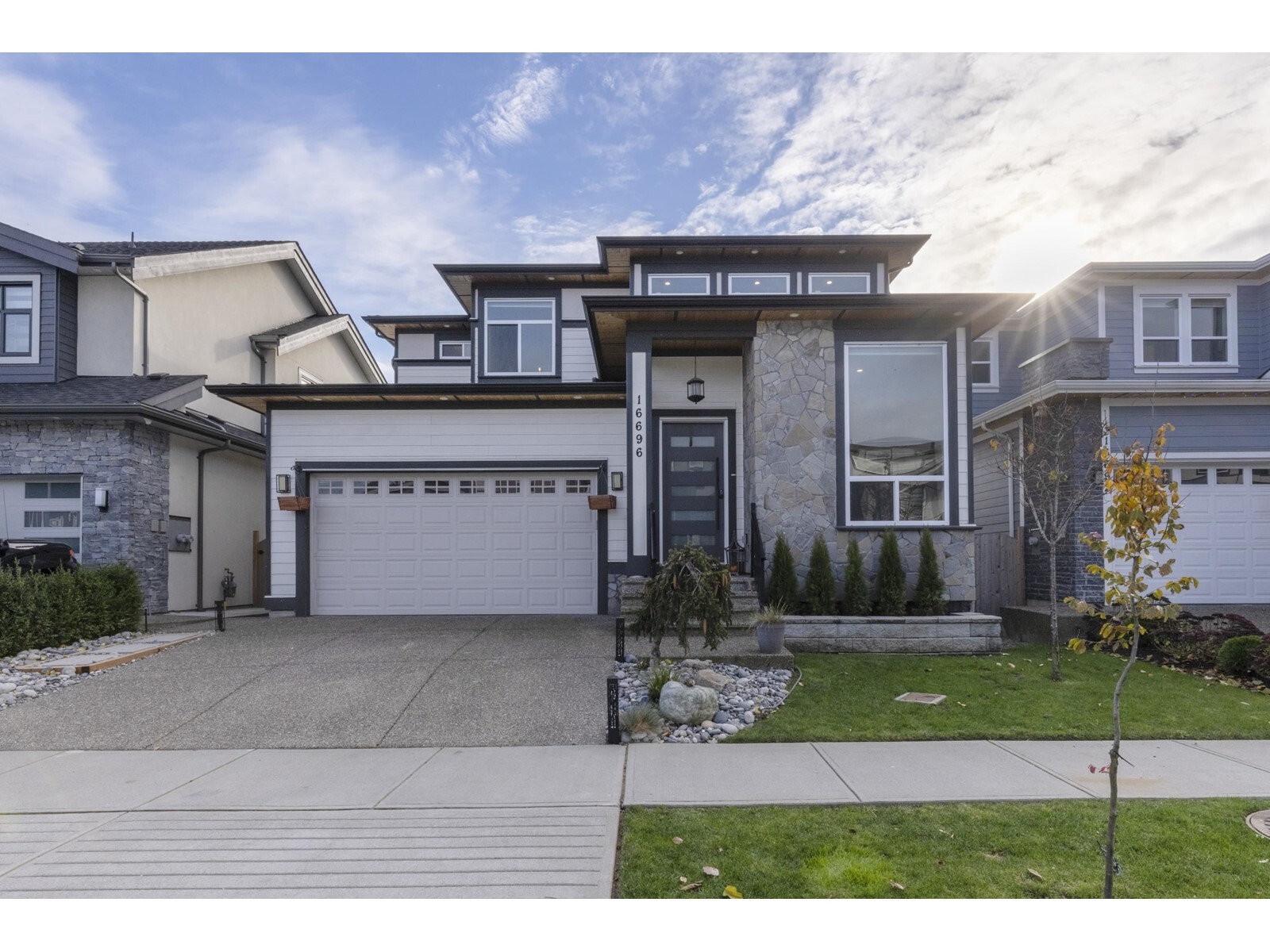 Property Photo: 16696 18 BC V3Z 9X5