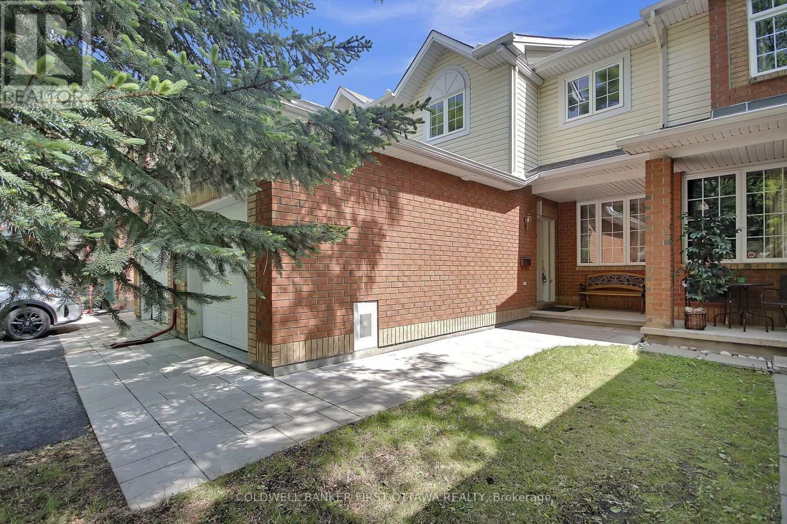 41 Tobermory Crescent  Ottawa ON K2K 2S2 photo