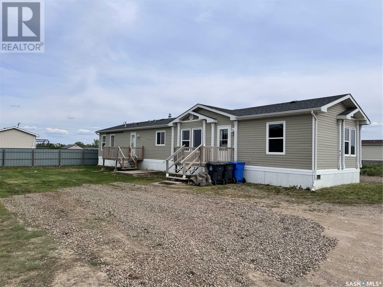 Property Photo: 92 Foord Crescent SK S0C 1P0