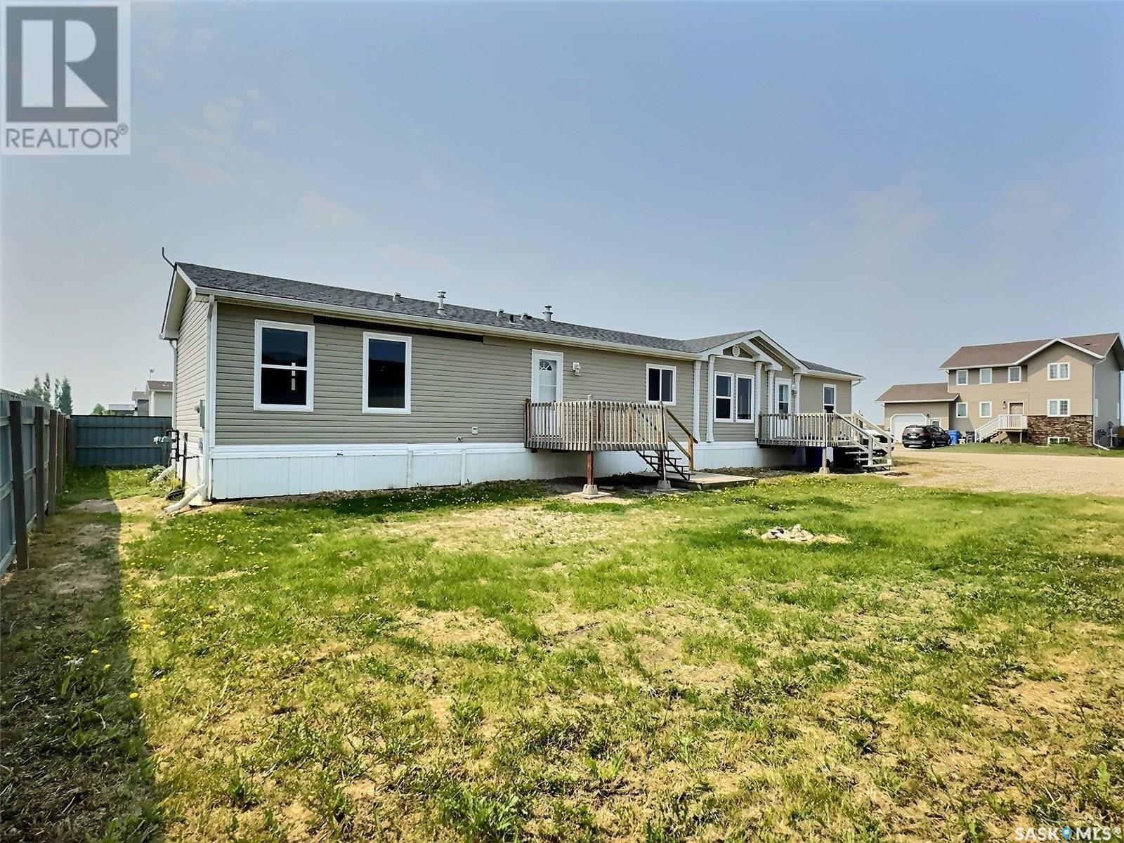 Property Photo: 92 Foord Crescent SK S0C 1P0