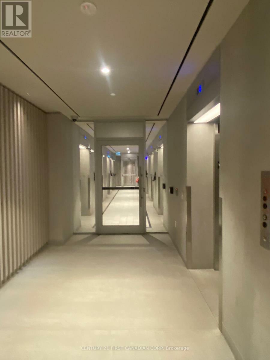 Property Photo: 138 Downes Street 811 ON M5E 0E4