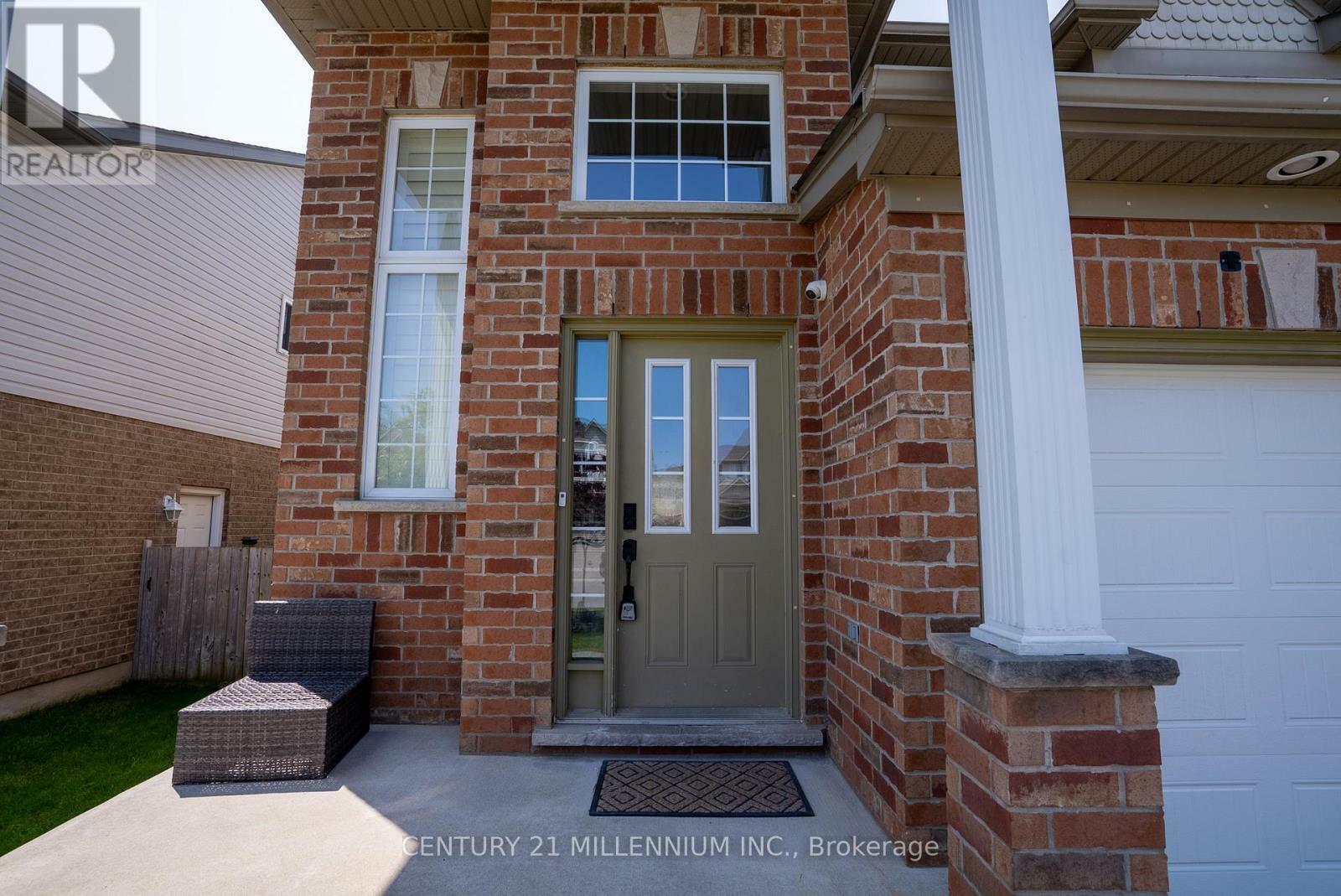 Property Photo: 2427 Asima Drive ON N6M 0B3