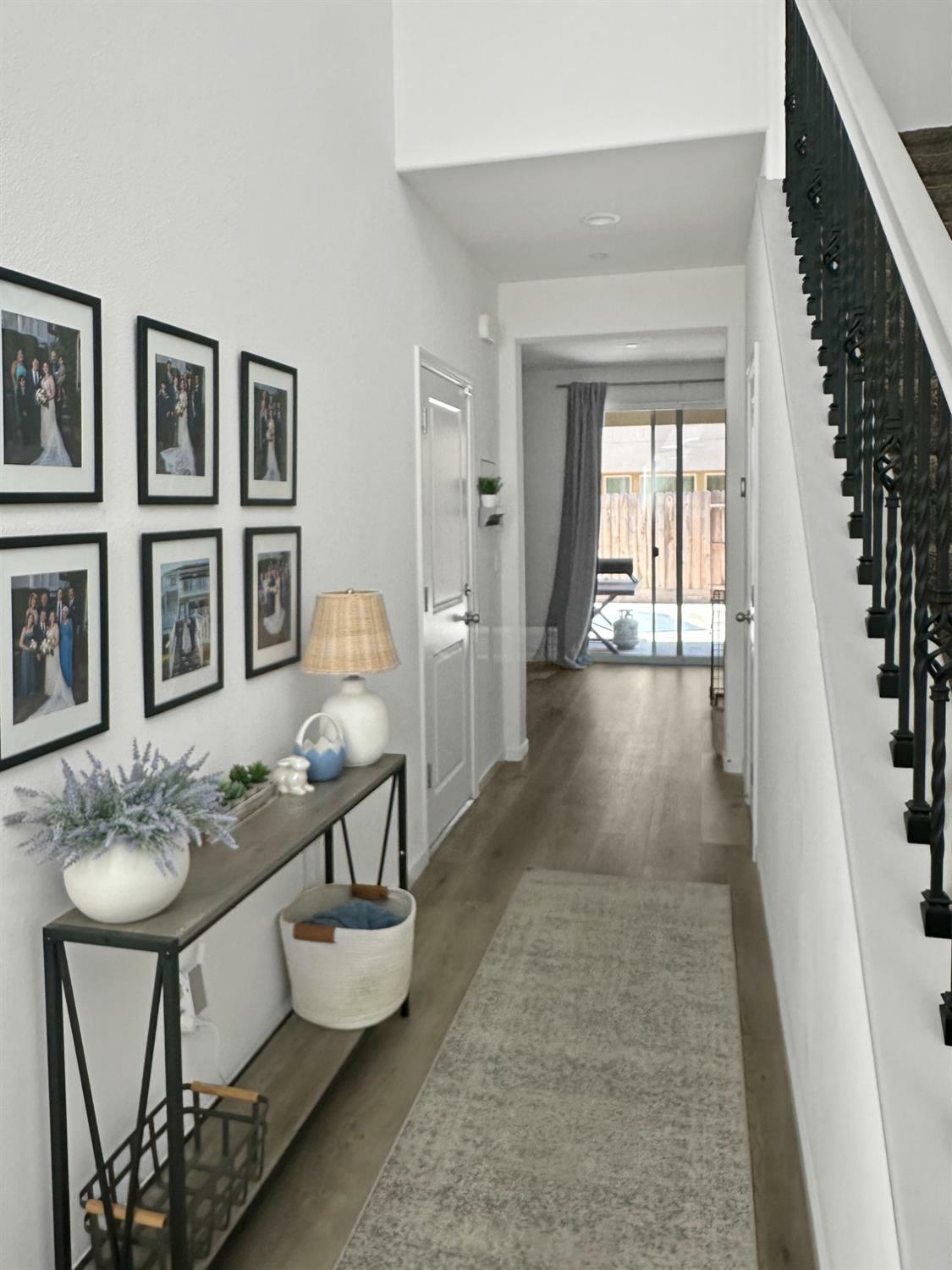 Property Photo:  922 Winchell Way W  CA 93636 