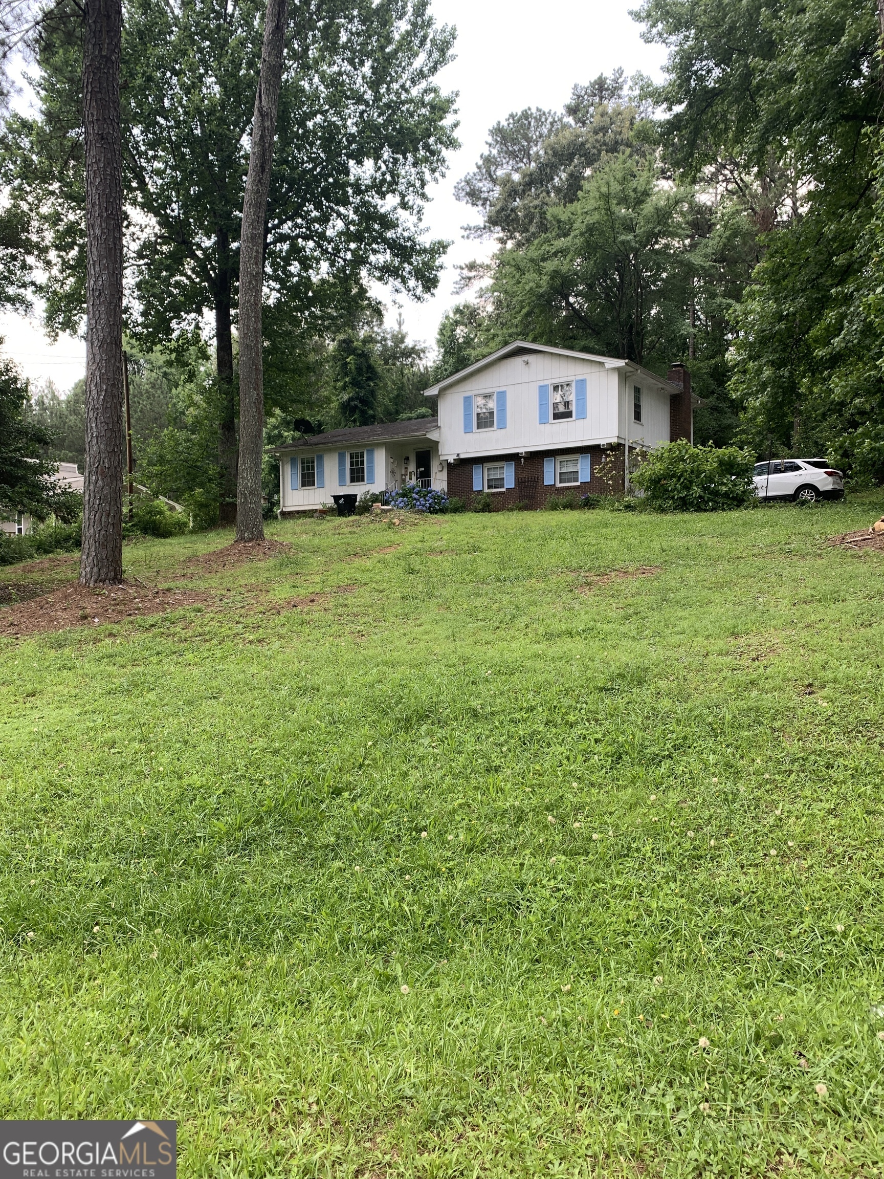 Property Photo: 2505 King Louis Road NE GA 30012
