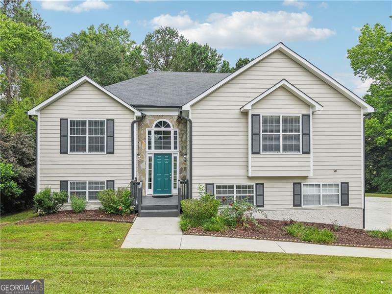 Property Photo: 4005 Greentree Court GA 30135