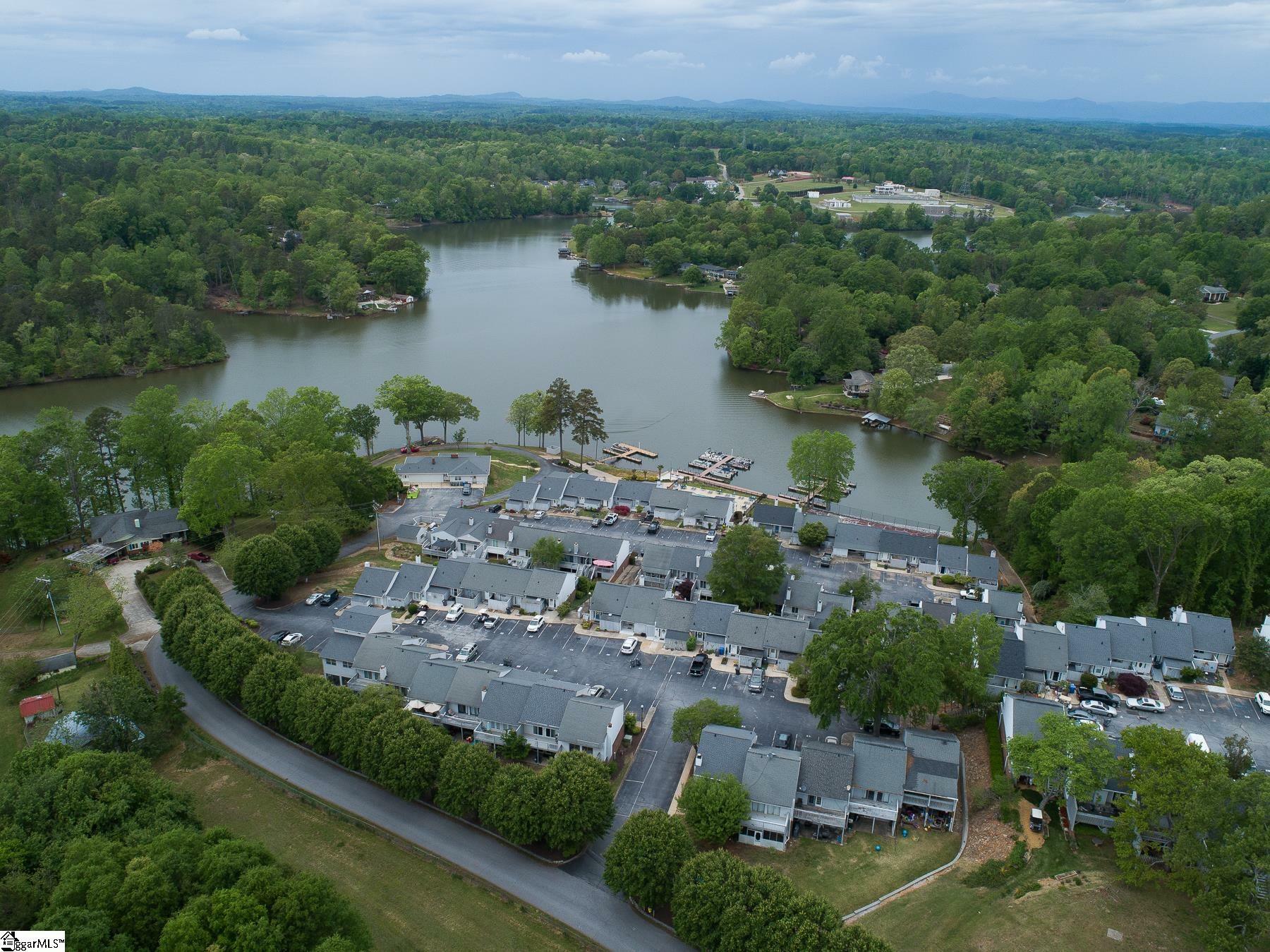 Property Photo: 79 Topsail Court SC 29611