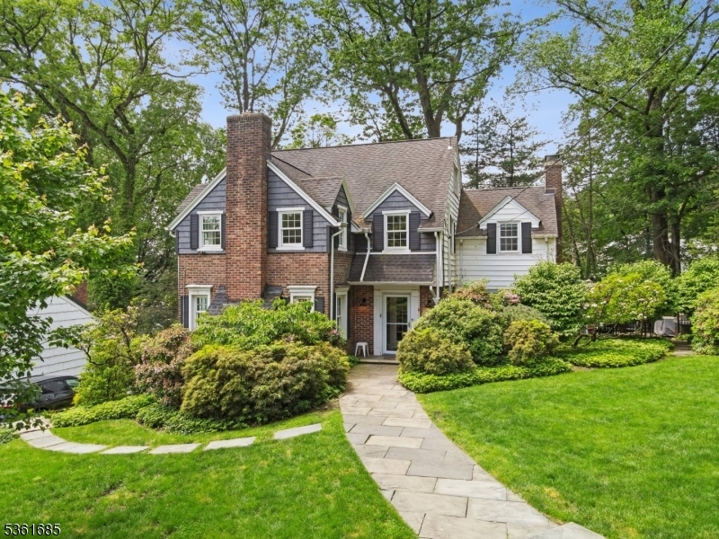 Property Photo: 20 Woodhill Dr NJ 07040