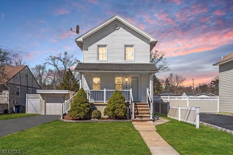 646 Harvard St  New Milford Boro NJ 07646 photo