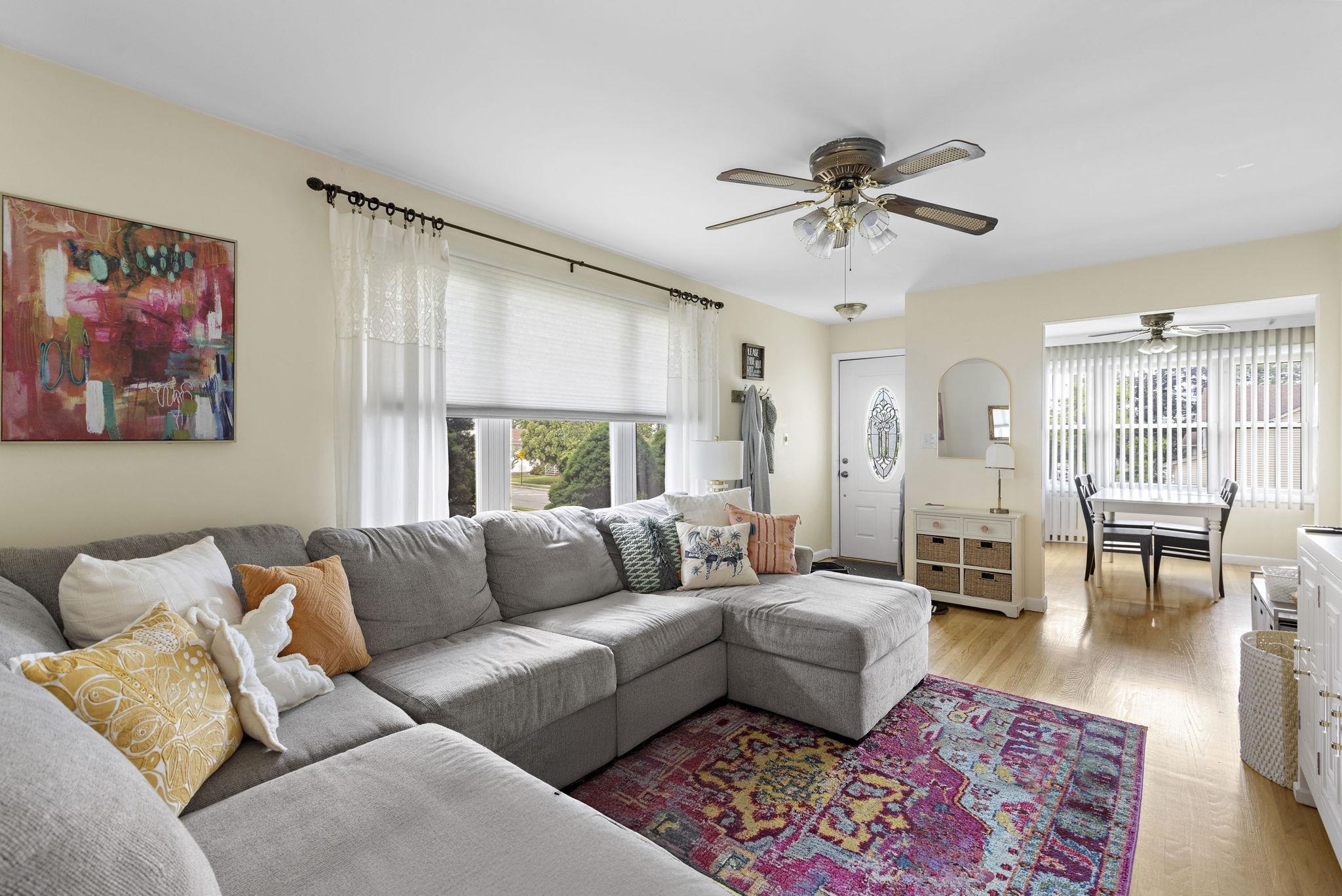 Property Photo:  6 Gail Pl  NJ 07094 