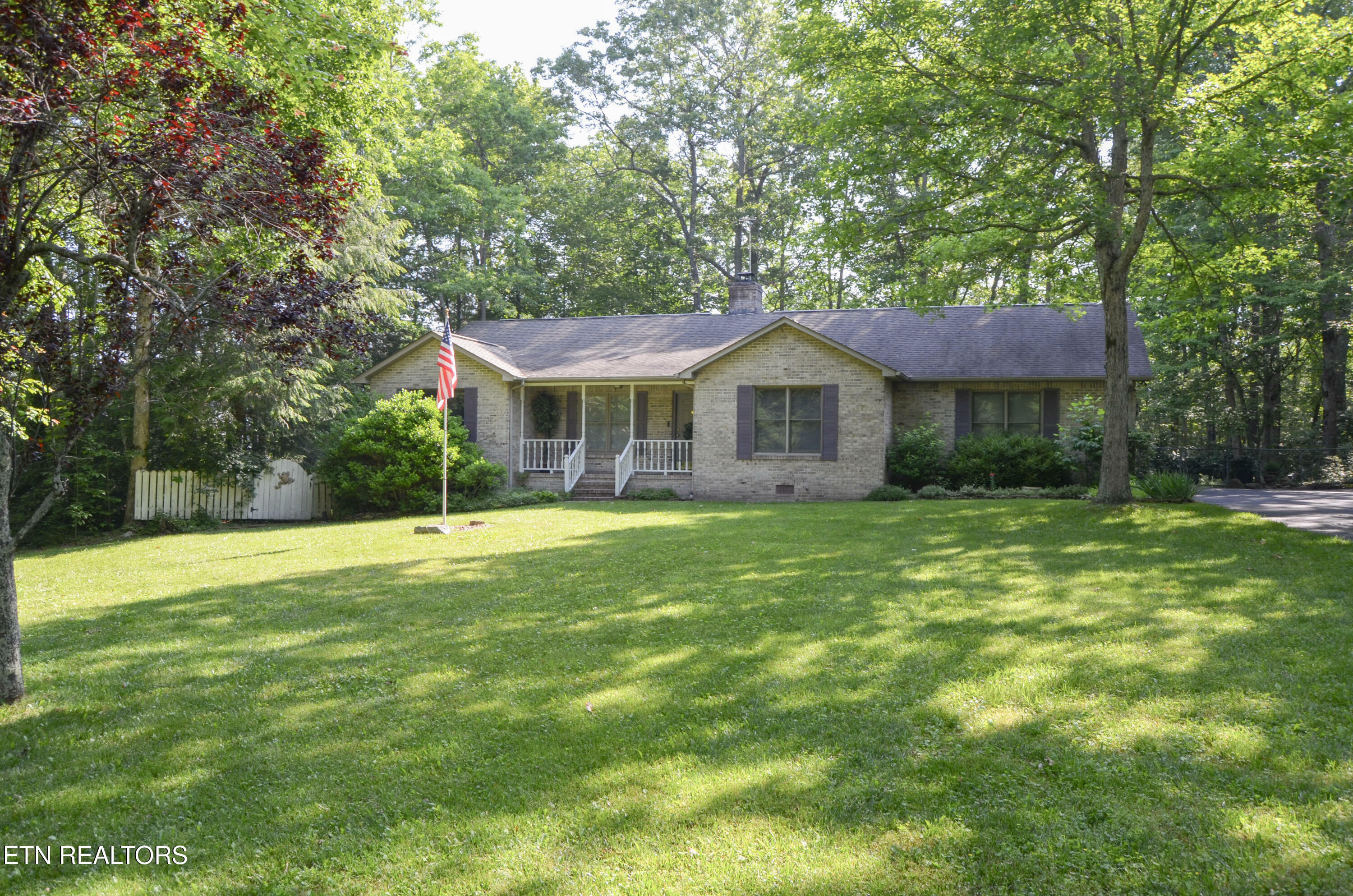 Property Photo: 182 Scott Creek Rd TN 38571