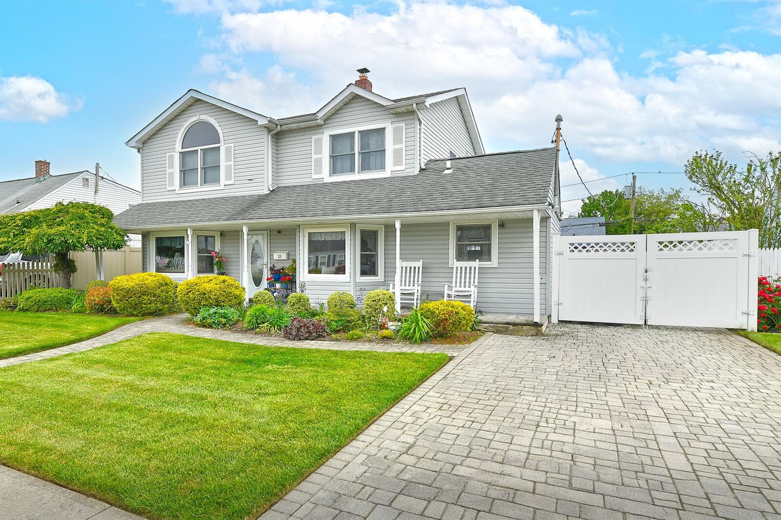 Property Photo:  29 Andrew Lane  NY 11756 