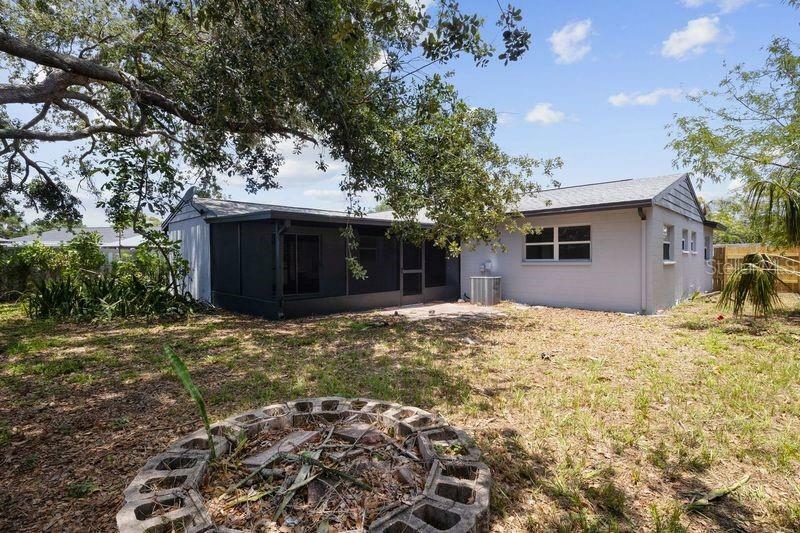 Property Photo: 3505 27th Avenue W FL 34205