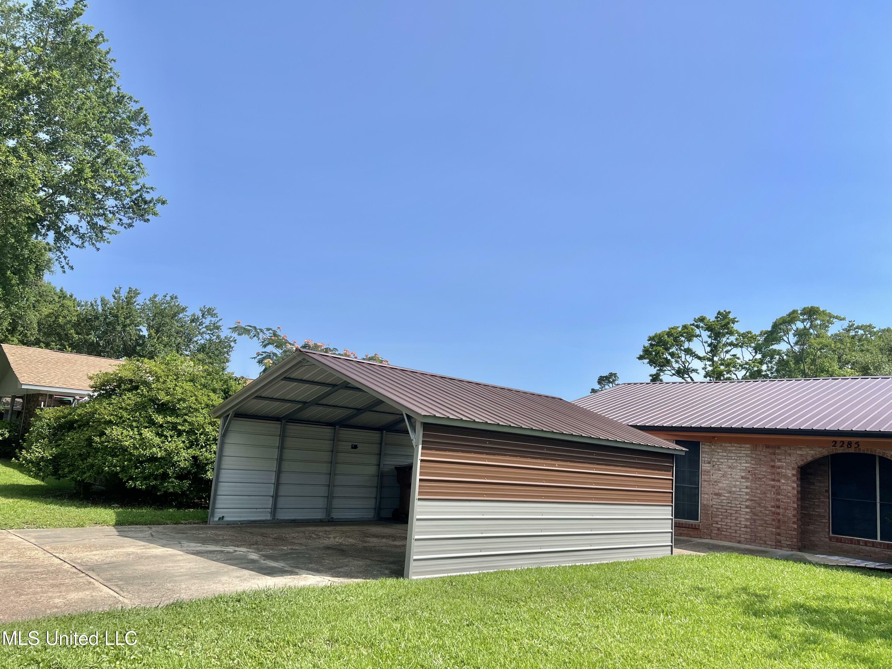 Property Photo: 2285 Harkness Court MS 39532