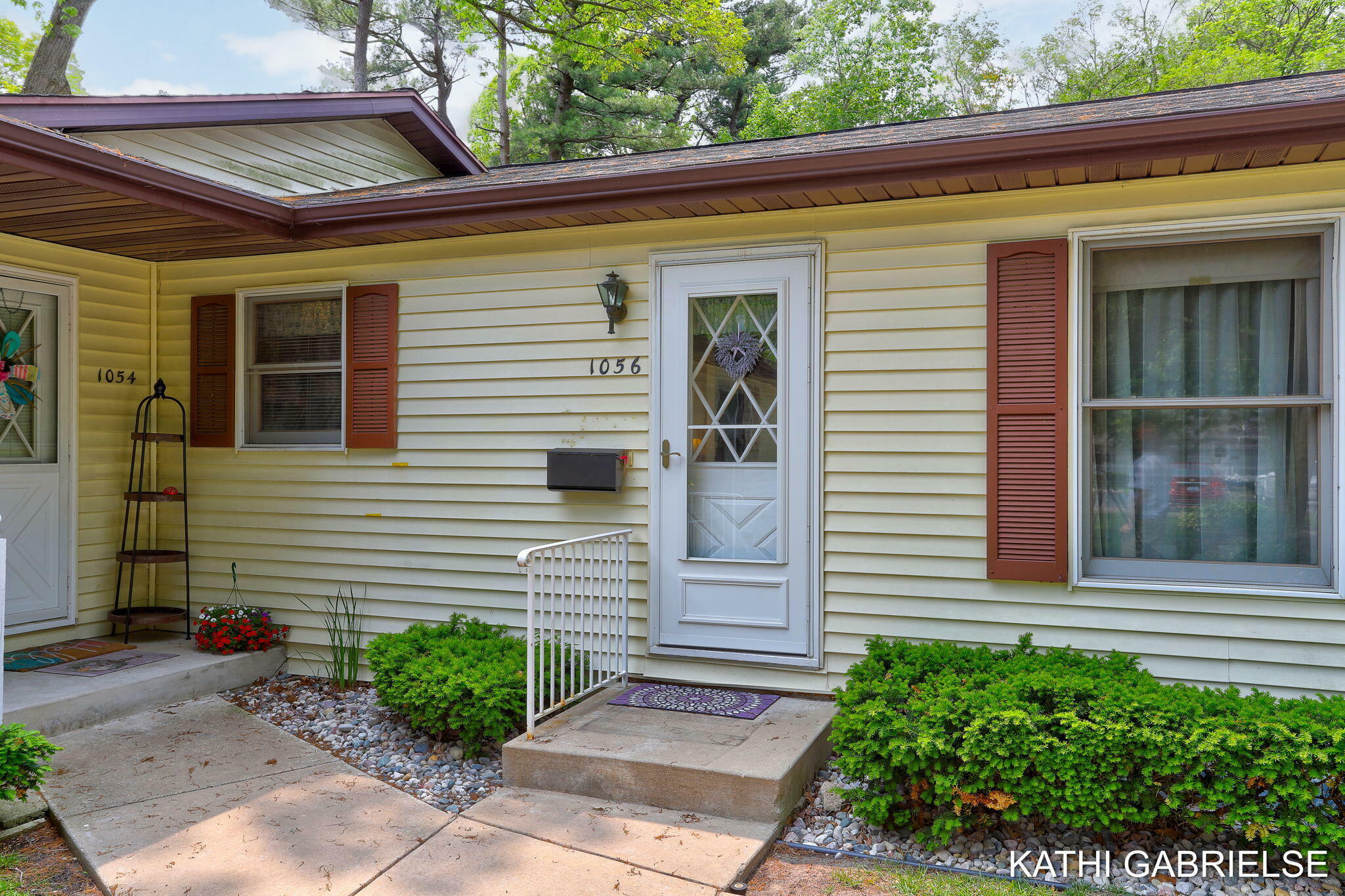 Property Photo: 1056 Walnut Grove Drive MI 49441