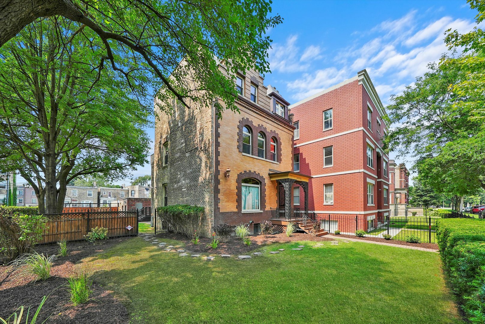 Property Photo: 6530 S University Avenue IL 60637