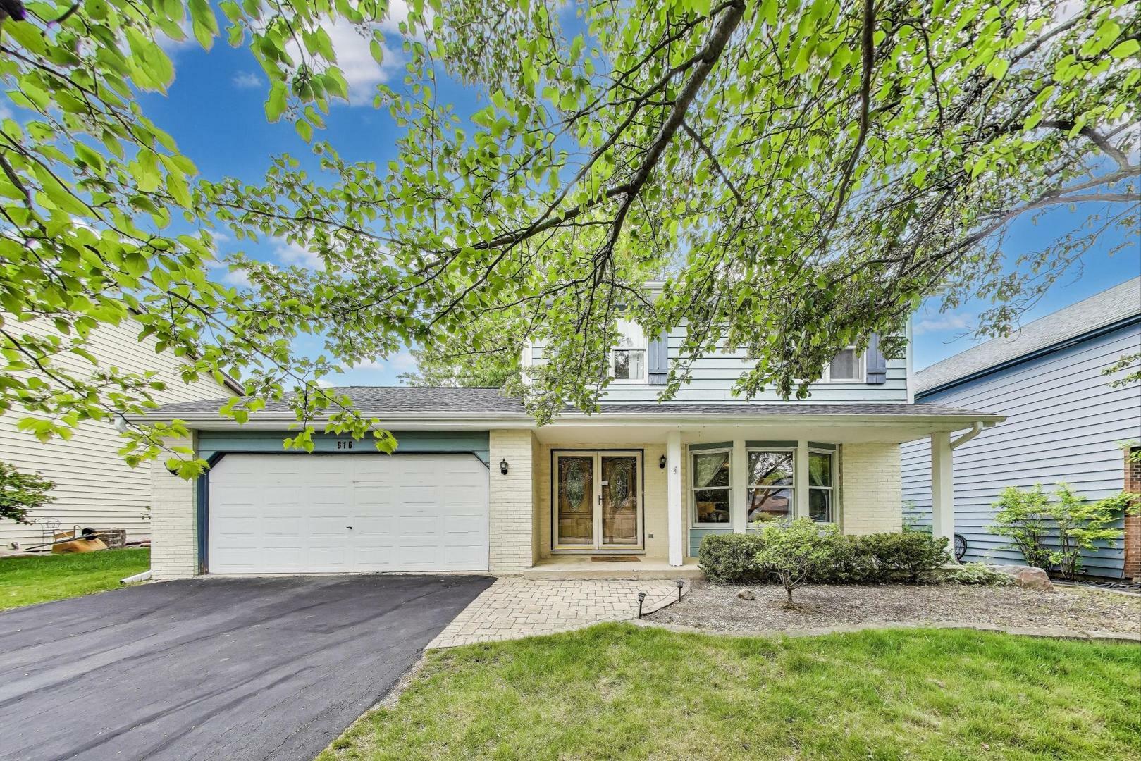 Property Photo: 616 Blue Spruce Lane IL 60060