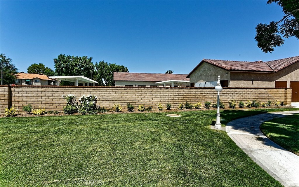 Property Photo: 19236 Cottonwood Drive CA 92308