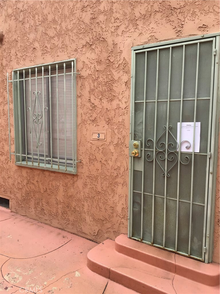 Property Photo: 234 Lime Avenue 3 CA 90802