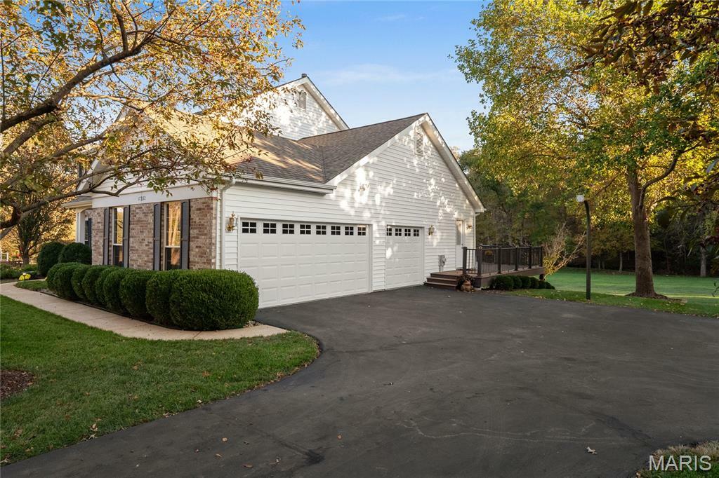 Property Photo: 17332 Radcliffe Place Drive MO 63025