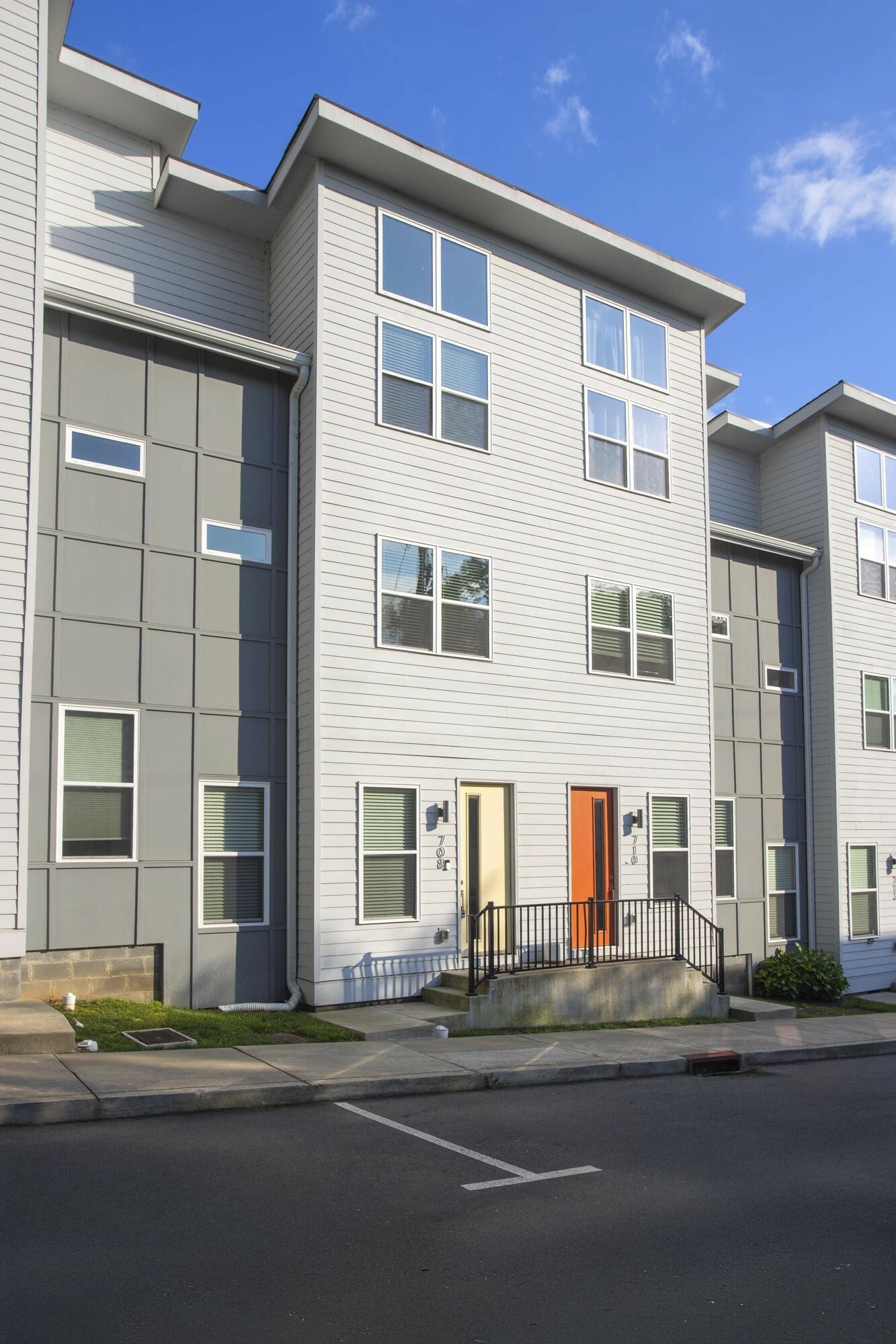 Property Photo:  708 Tral St  TN 37208 