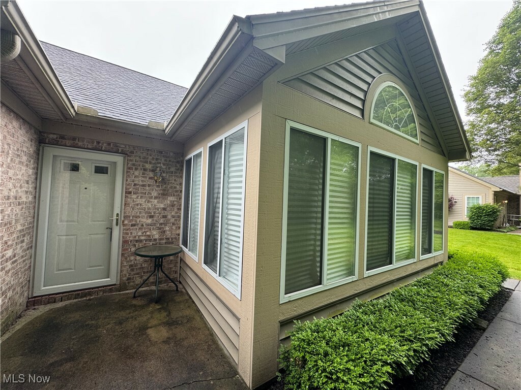 Property Photo: 1303 Willow Brook Drive NE OH 44483
