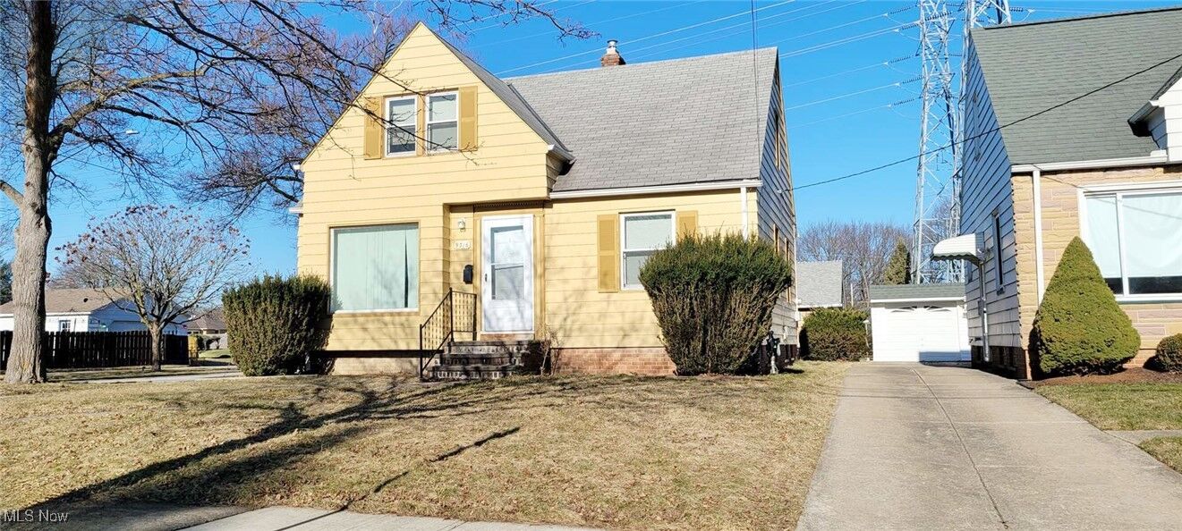 Property Photo:  9316 Outlook Drive  OH 44144 