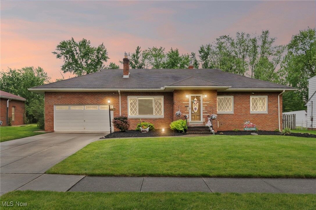 Property Photo: 10821 Barrington Boulevard OH 44130