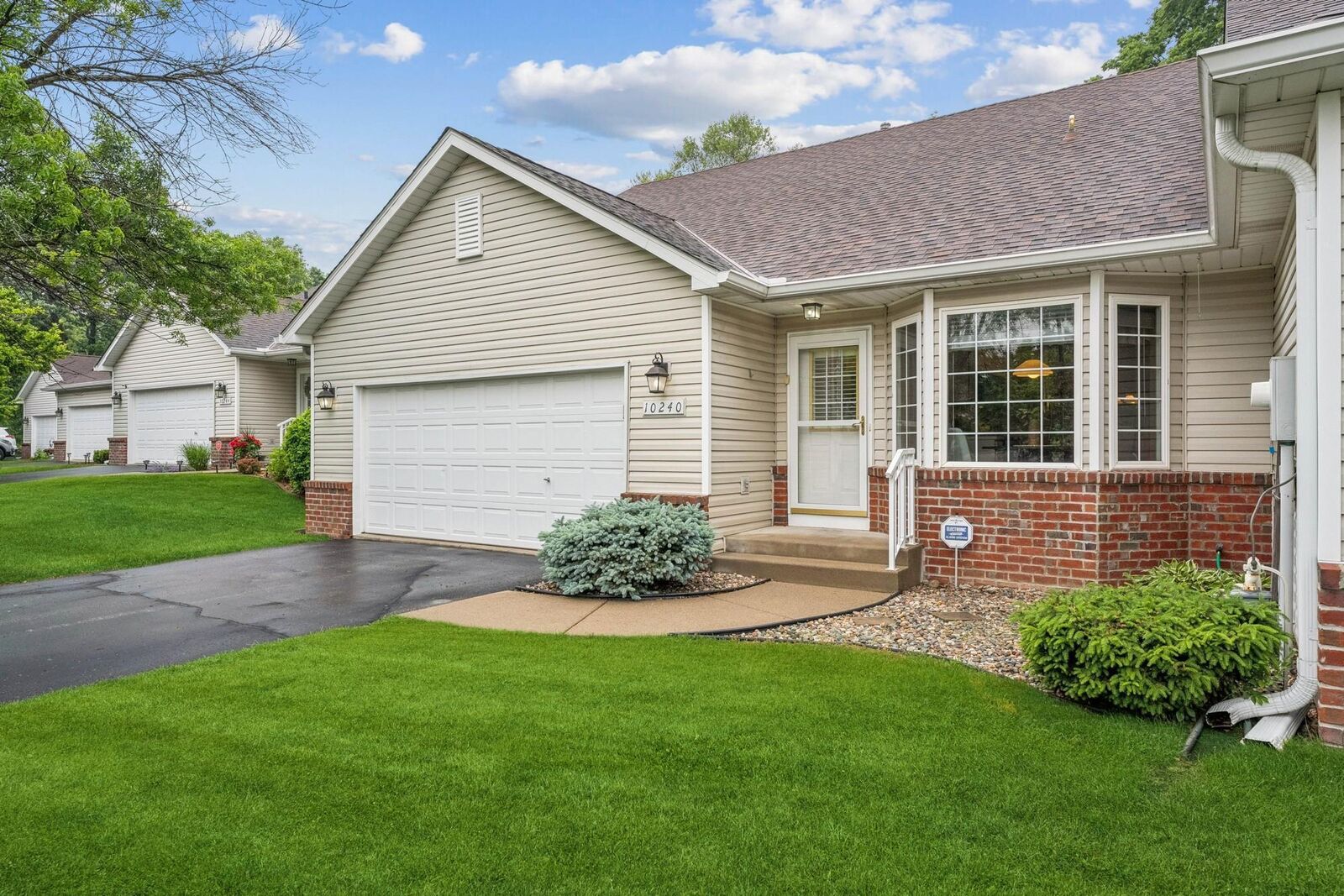 Property Photo: 10240 Upton Place MN 55431