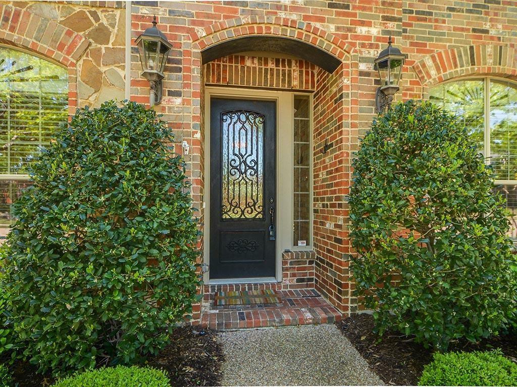Property Photo: 8105 Canterbury Terrace TX 75072