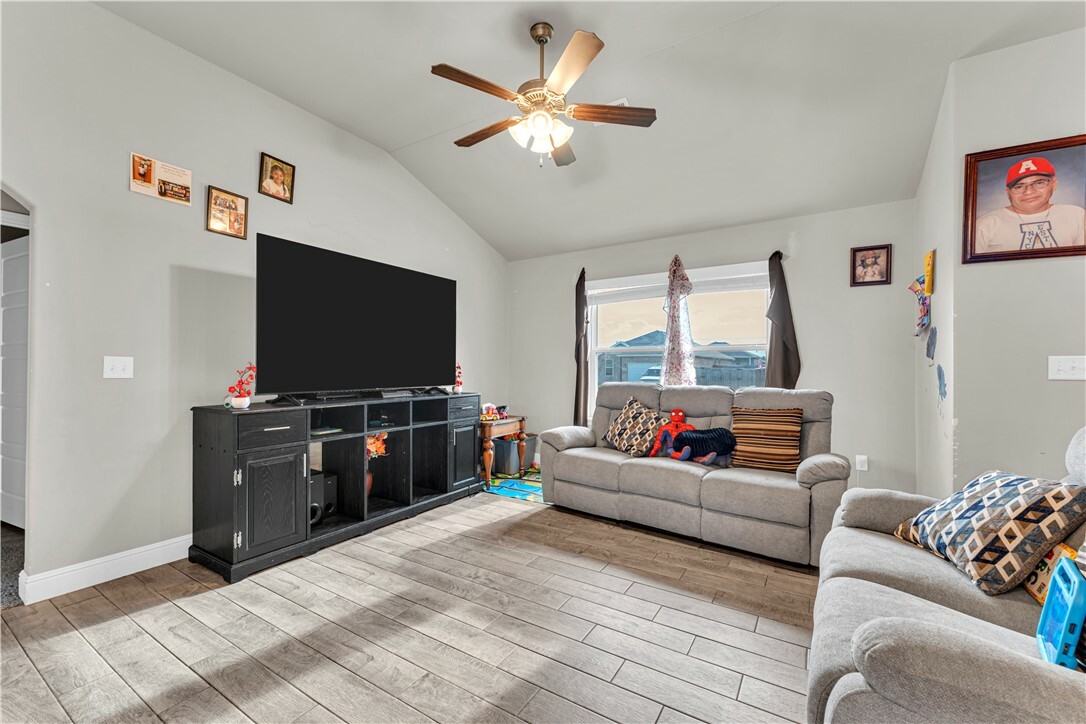 Property Photo: 200 Post Oak Avenue AR 72734