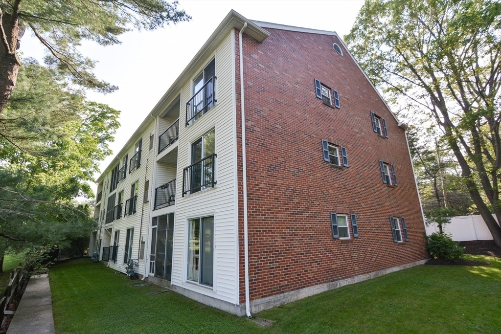 Property Photo:  416 Grove A3  MA 02462 