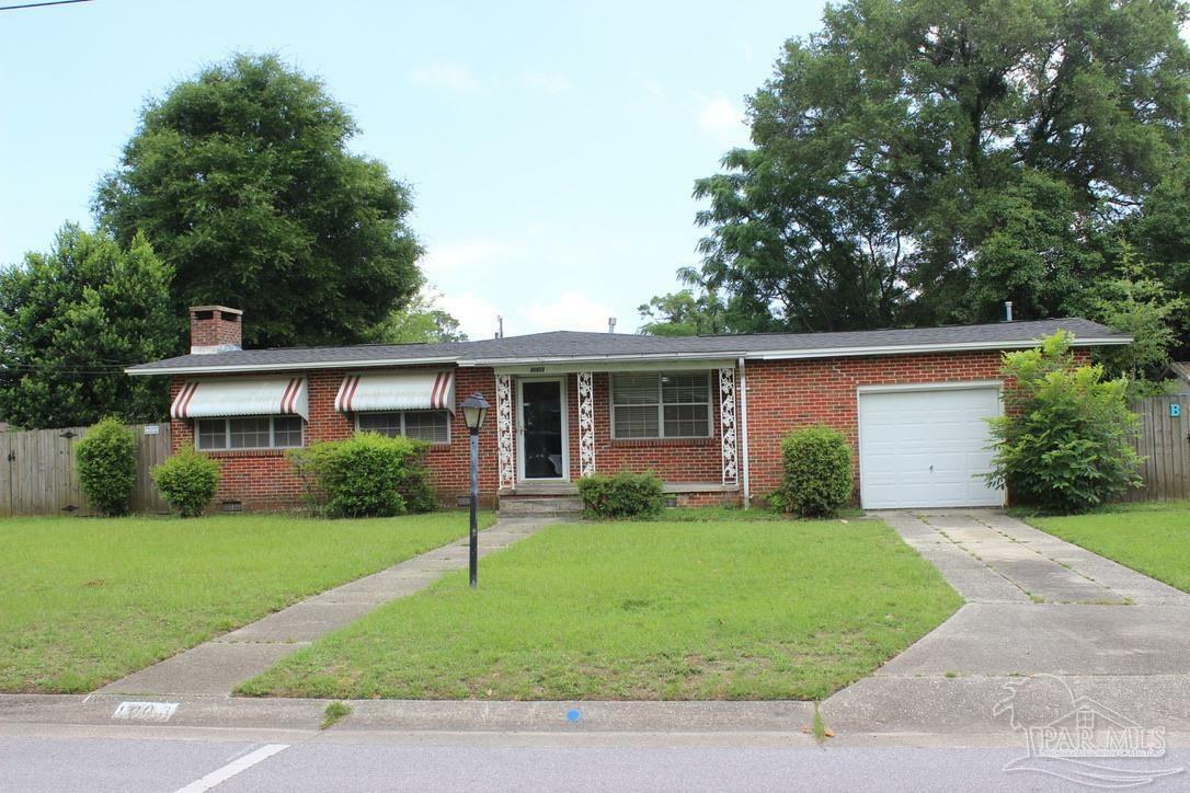 Property Photo: 1003 E Texar Dr FL 32503