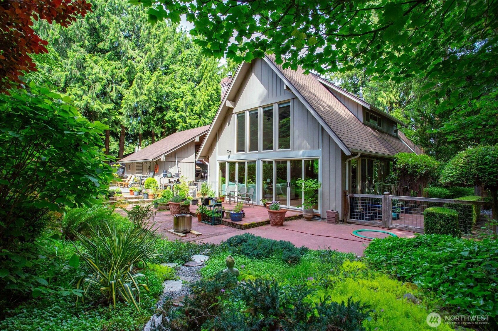 Property Photo: 505 Upland Place WA 98273