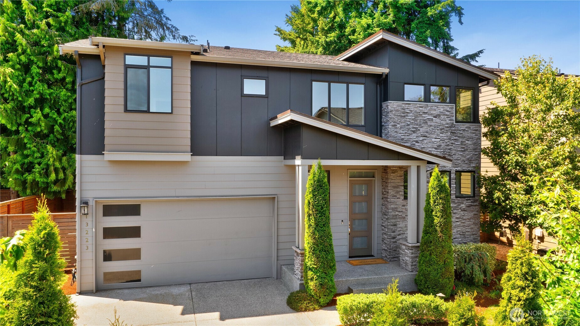 Property Photo: 13223 111th Avenue NE WA 98034