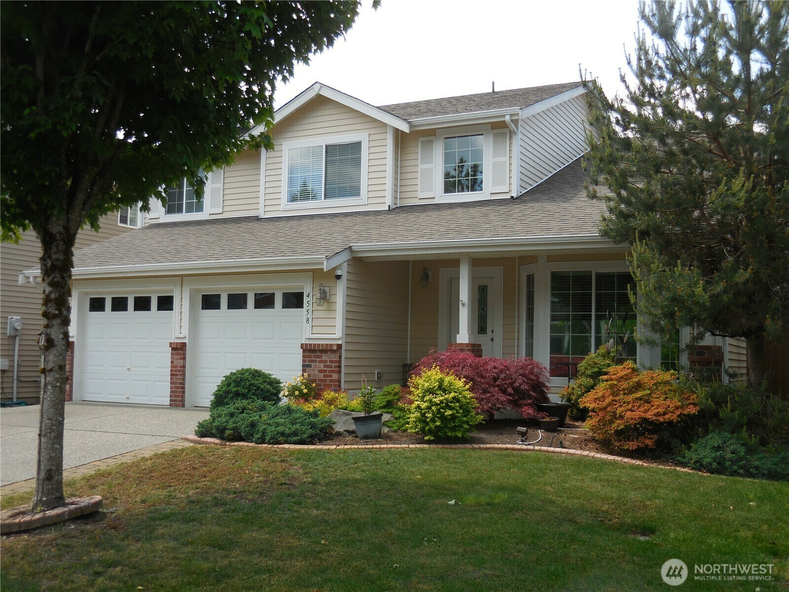Property Photo: 4558 SE Bakken Court WA 98366
